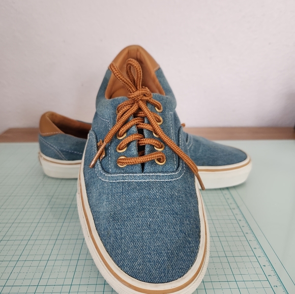 VANS Classics Original  (Size 9) (S1000) - Picture 3 of 5